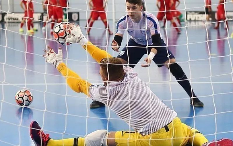 Cách làm thủ môn sân mini hiệu quả