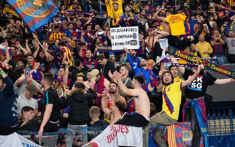 Cules là gì và nguồn gốc tên gọi fan Barcelona